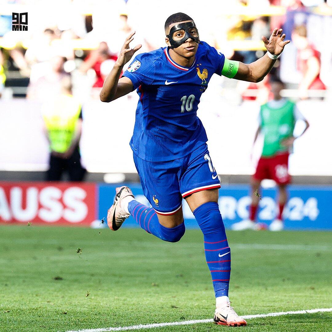 同台亮相时 同台亮相时