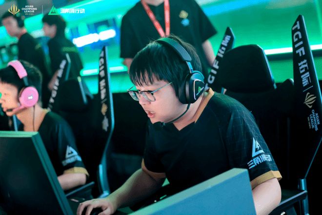 并增强阵容 并增强阵容